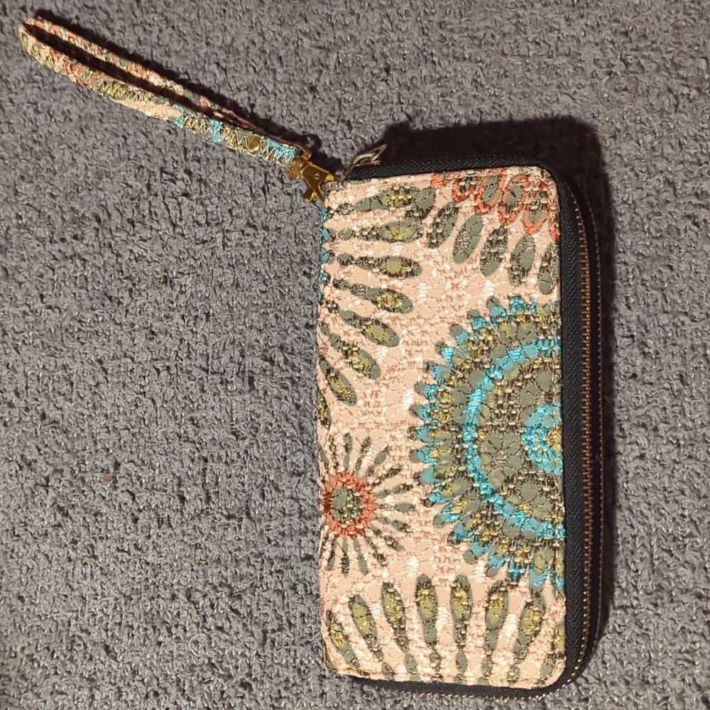 Embroidered Floral Dual Zipper Wristlet Wallet